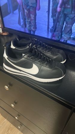 Nike Cortez size 9.5
