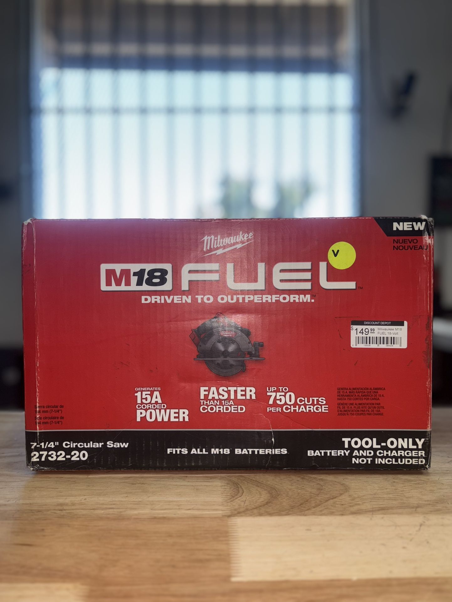 Milwaukee M18 FUEL 18-Volt Lithium-Ion Brushless Cordless 7-1/4 in. Circular Saw (Tool-Only)