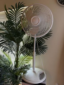 Lasko Adjustable Pedestal Fan White