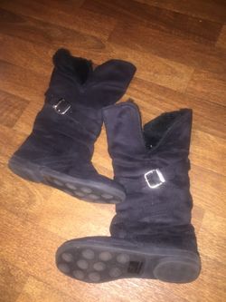 Women's black boots