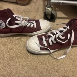 Converse Used 1 Time Burgundy Color 