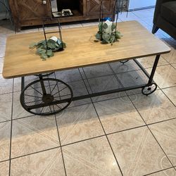 Coffee Table Nueva New