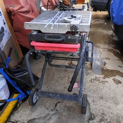 BEAST DE TILE.  SAW. DISCO. 10. BUENAS CONDITION 