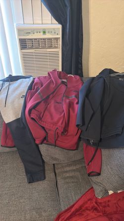 Nike tech men’s small