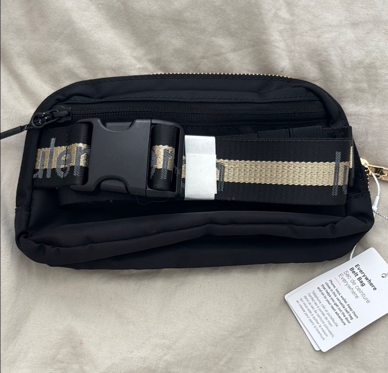 Lululemon 1L Everywhere belt bag Black and gold