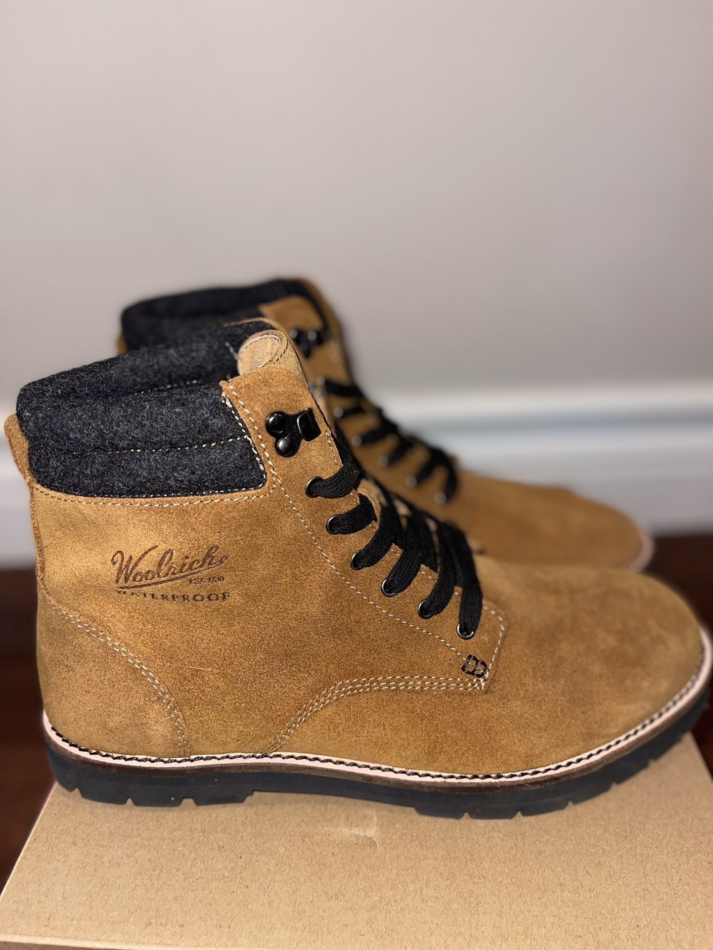 Woolrich Waterproof Suede Boots— Men’s Size 8 — Brand New In Box