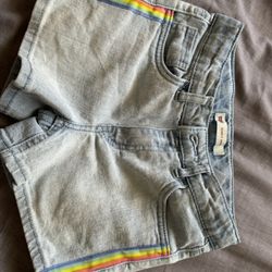 Levi Shorts (Girl)