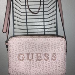 Guess Purse 🎀