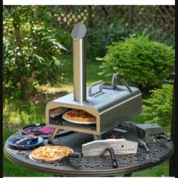Outdoor Pizza Oven. Use propane or wood pellets