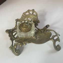 Antique Victorian style inkwell, and pen holder