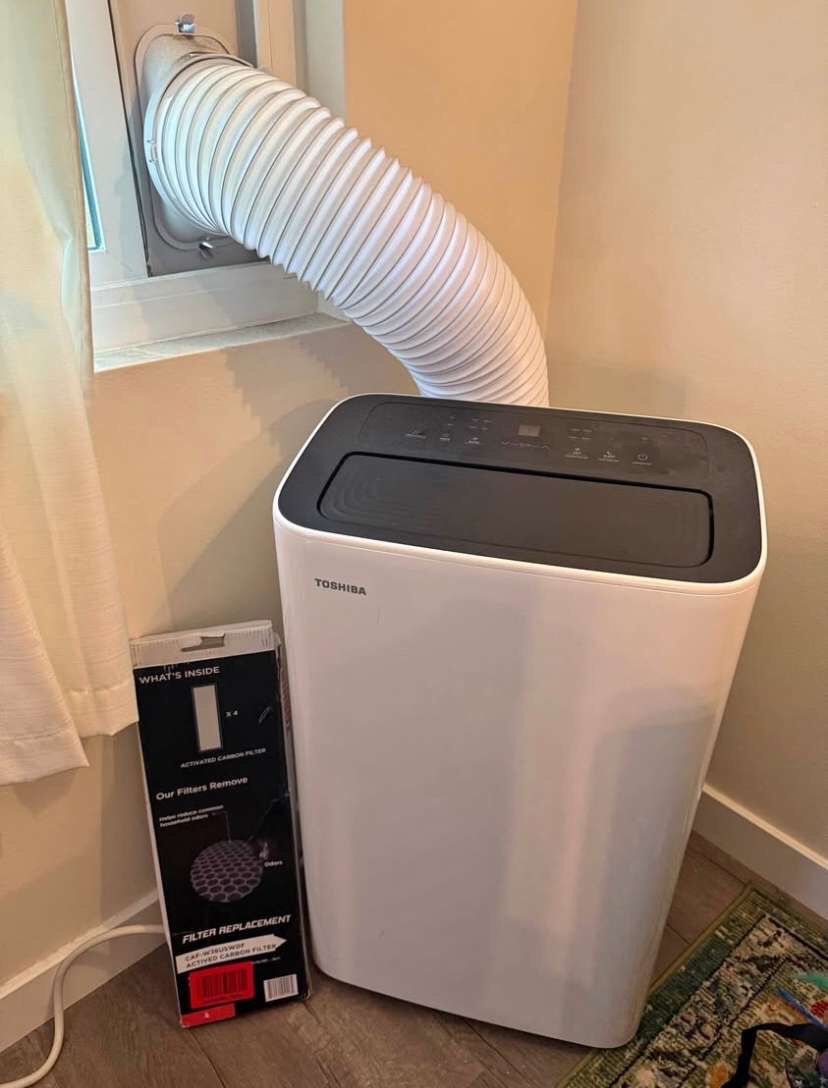 TOSHIBA Portable AC Unit