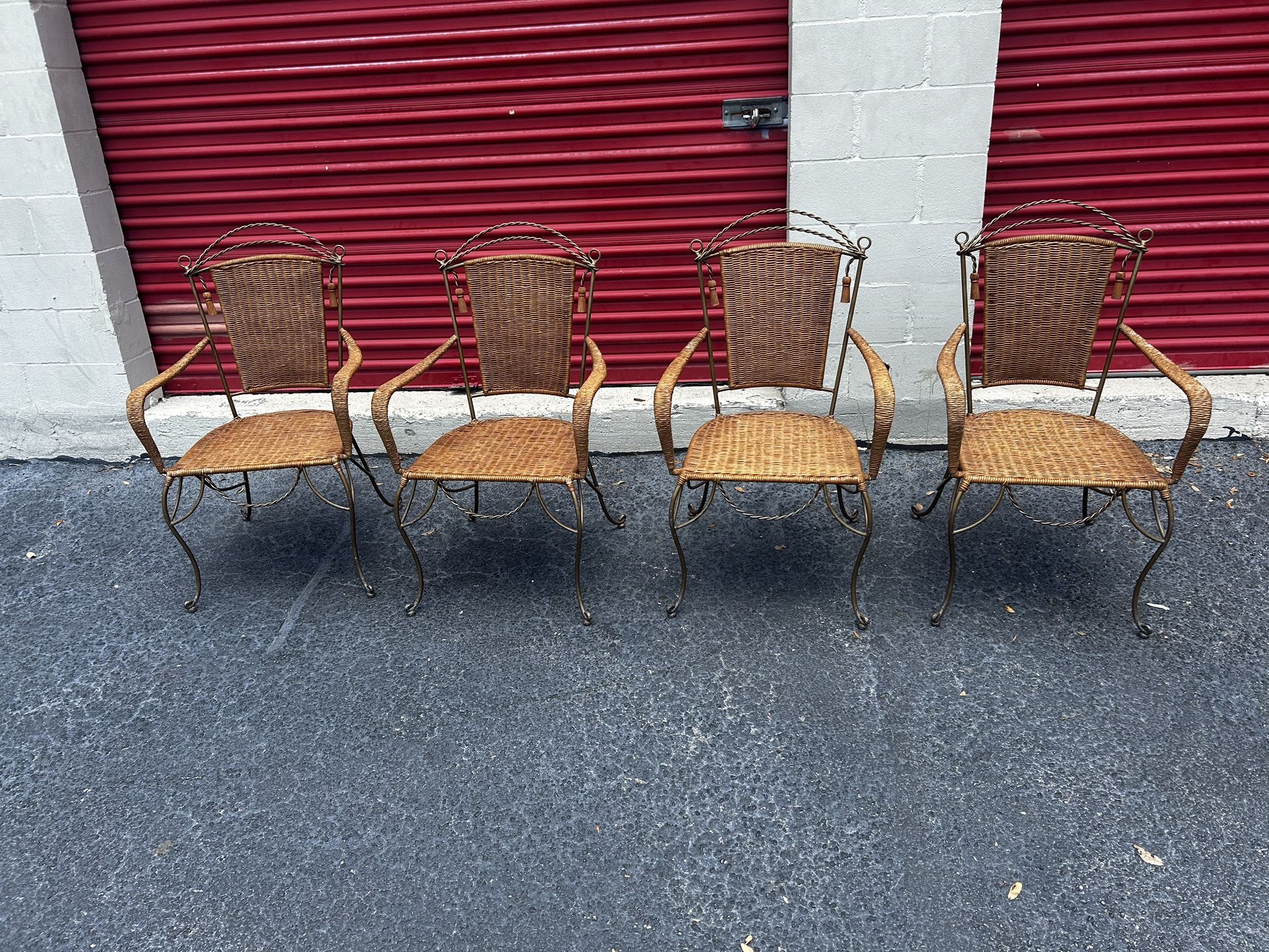 4 Outdoor Chair 