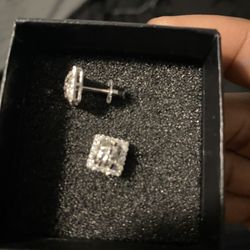 Men’s Earrings 