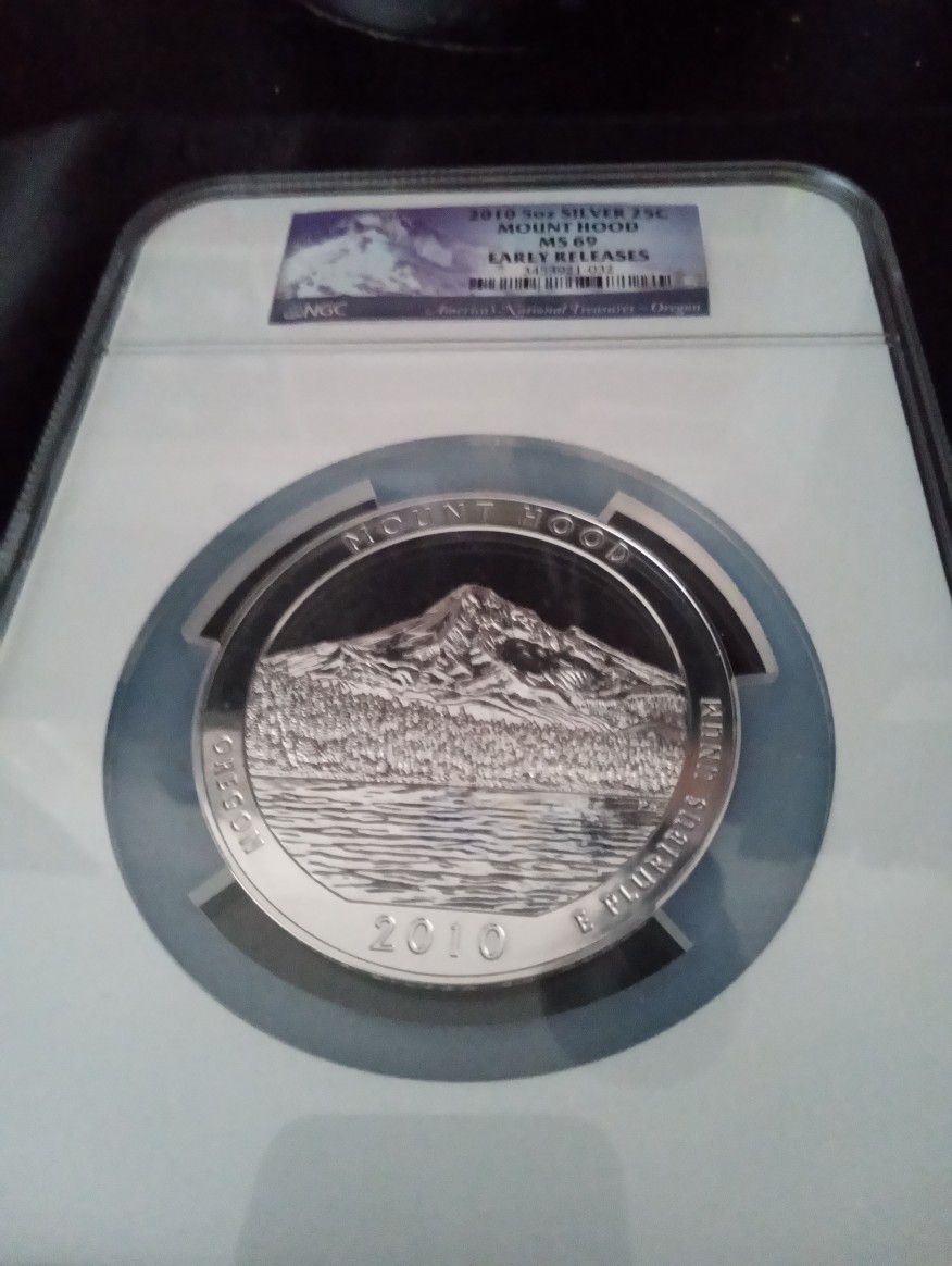 2010 P 5 OZ Silver Coín Mount Hood 5 Oz pure silver   (NGC certificate MS 69 Early Releases)