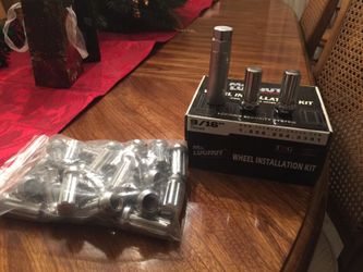 2009 ram 1500 4x4 lugnut