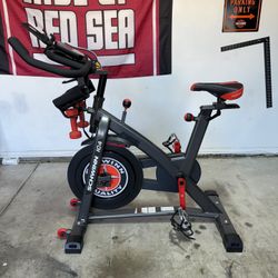 Schwinn IC4 Stationary Bike – Excellent Condition