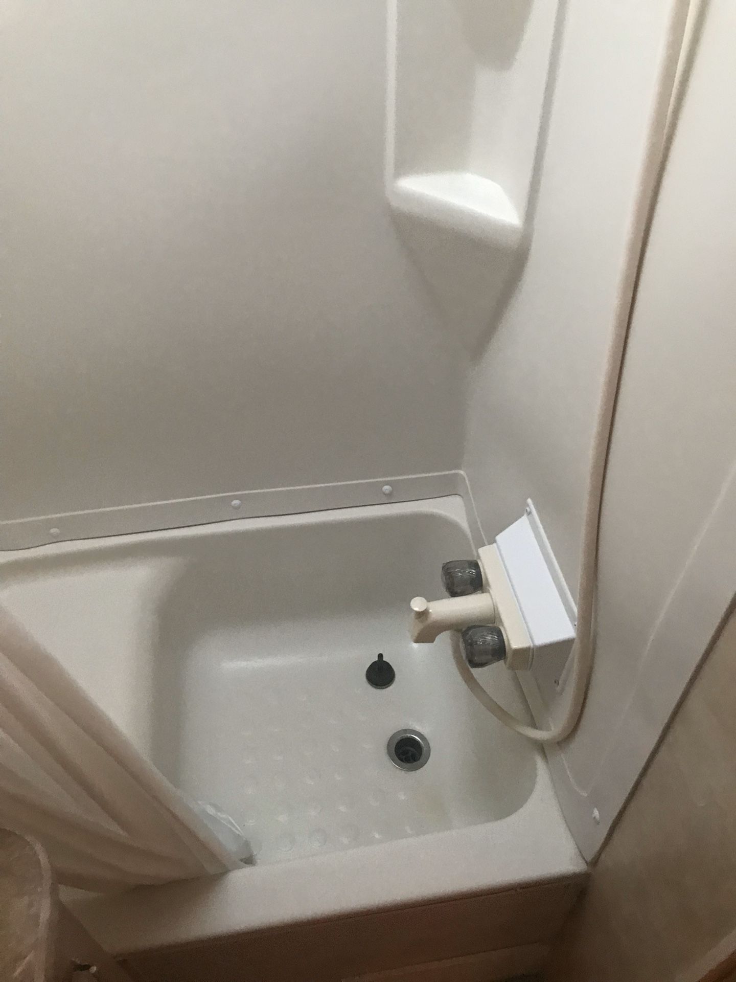 23’ 2007 Travel Trailer NEW Reduced price WELL below NADA Guides for