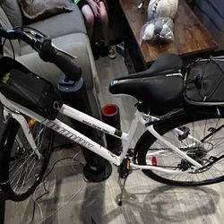 Infinity Bike/with Accessories 