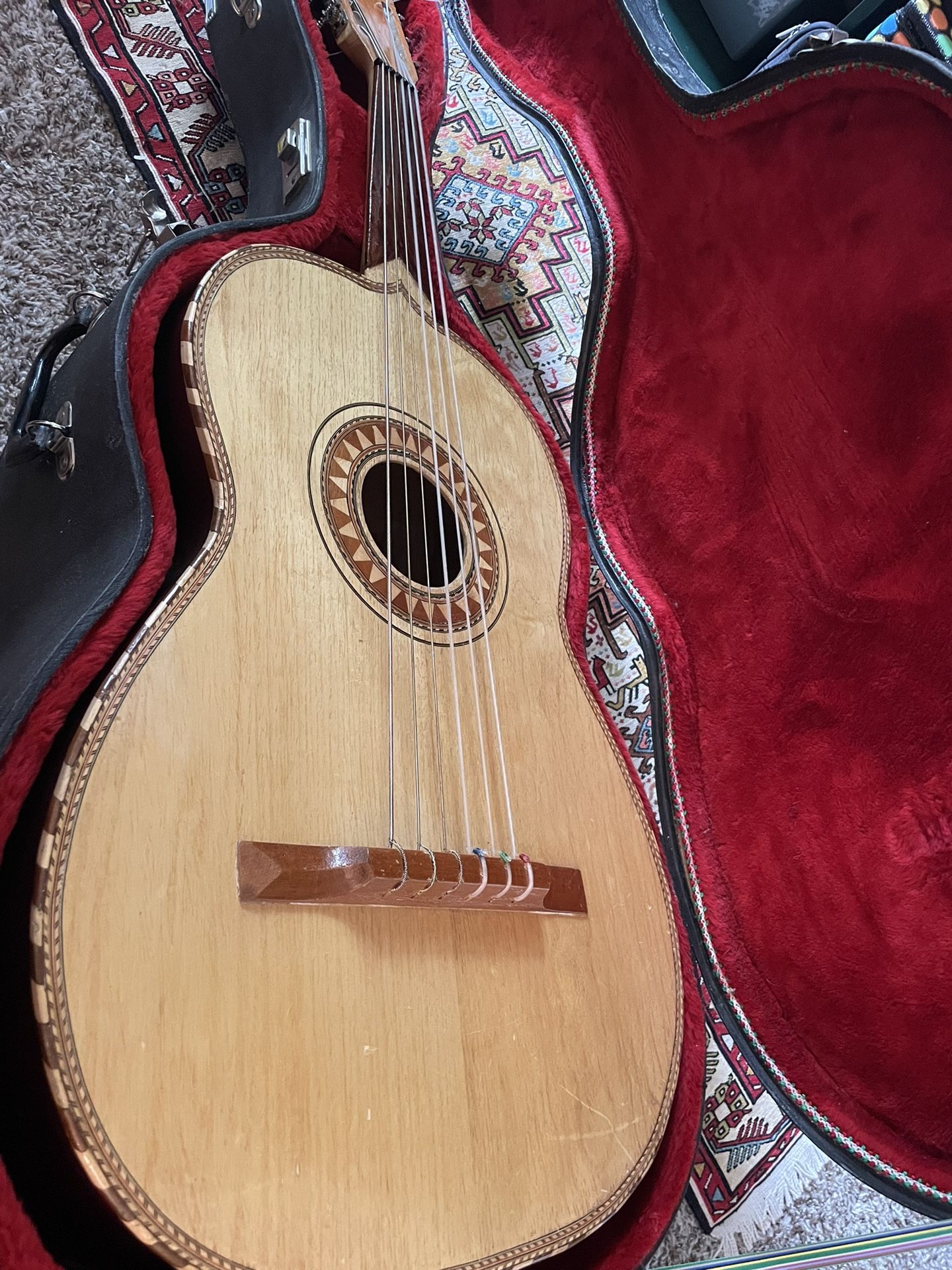 La Tradición Herencia Guitarron