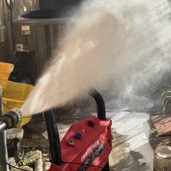 HONDA PRESSURE WASHER  PRESSURE CLEANER WORKS PERFECT FOR YOUR SMALL BUSINESS 