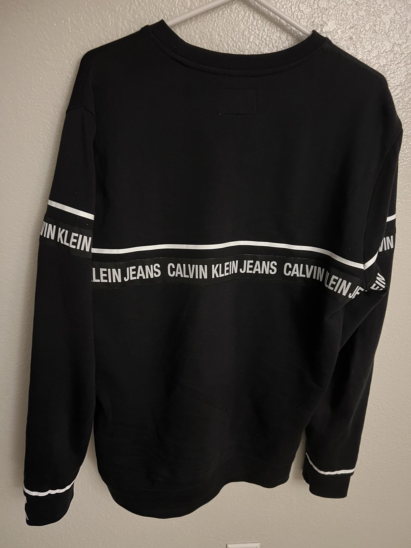 Kvalifikation Scorch elektronisk Calvin Klein Sweater for Sale in Las Vegas, NV - OfferUp