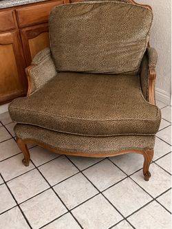 Arm chair , cheetah print, pretty large chair comfortable