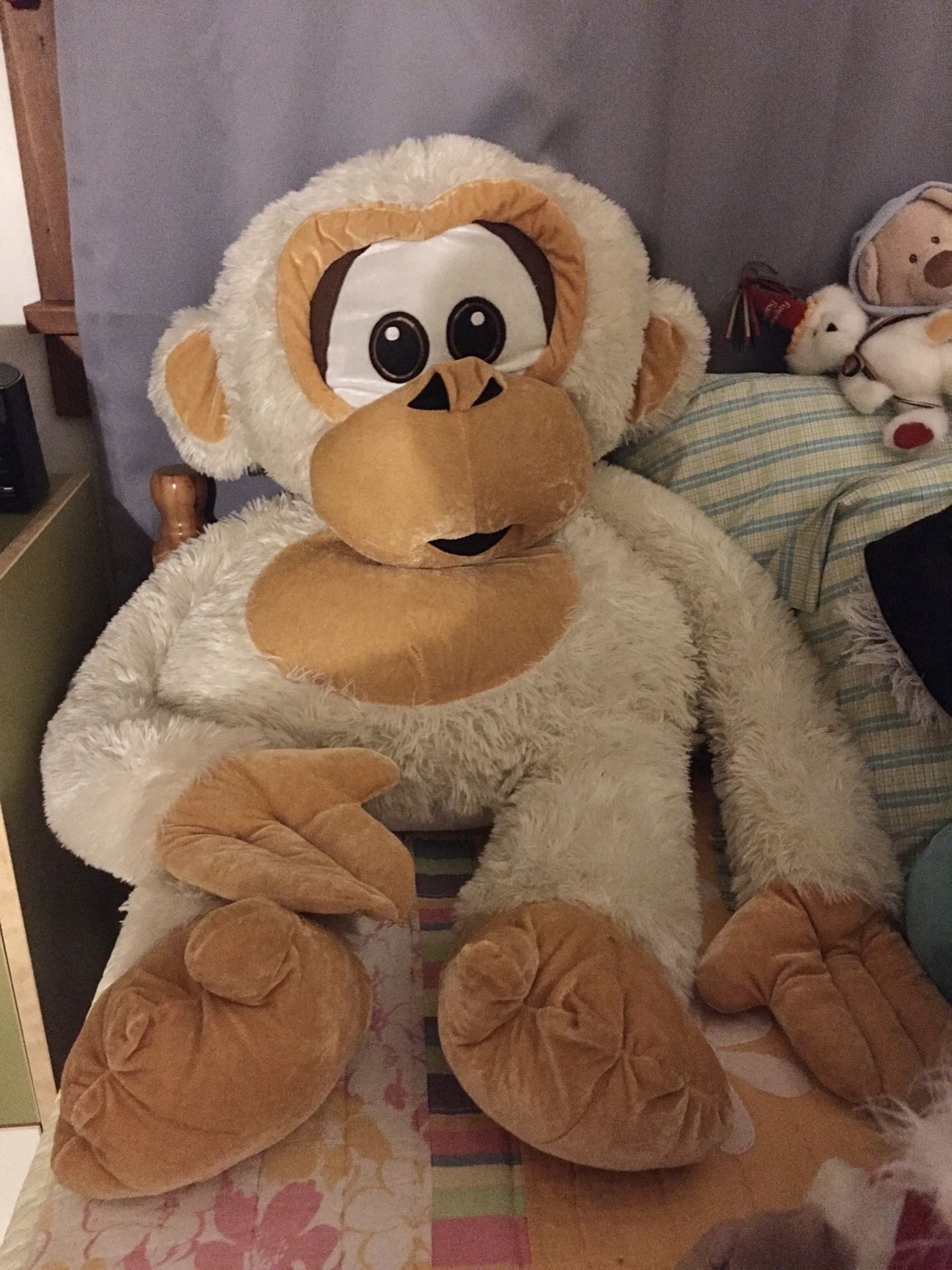 Huge life size soft monkey/gorilla/ape stuff toy
