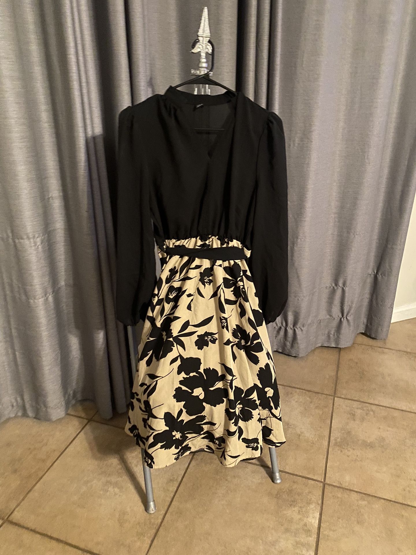 Clack With White Floral Dress
