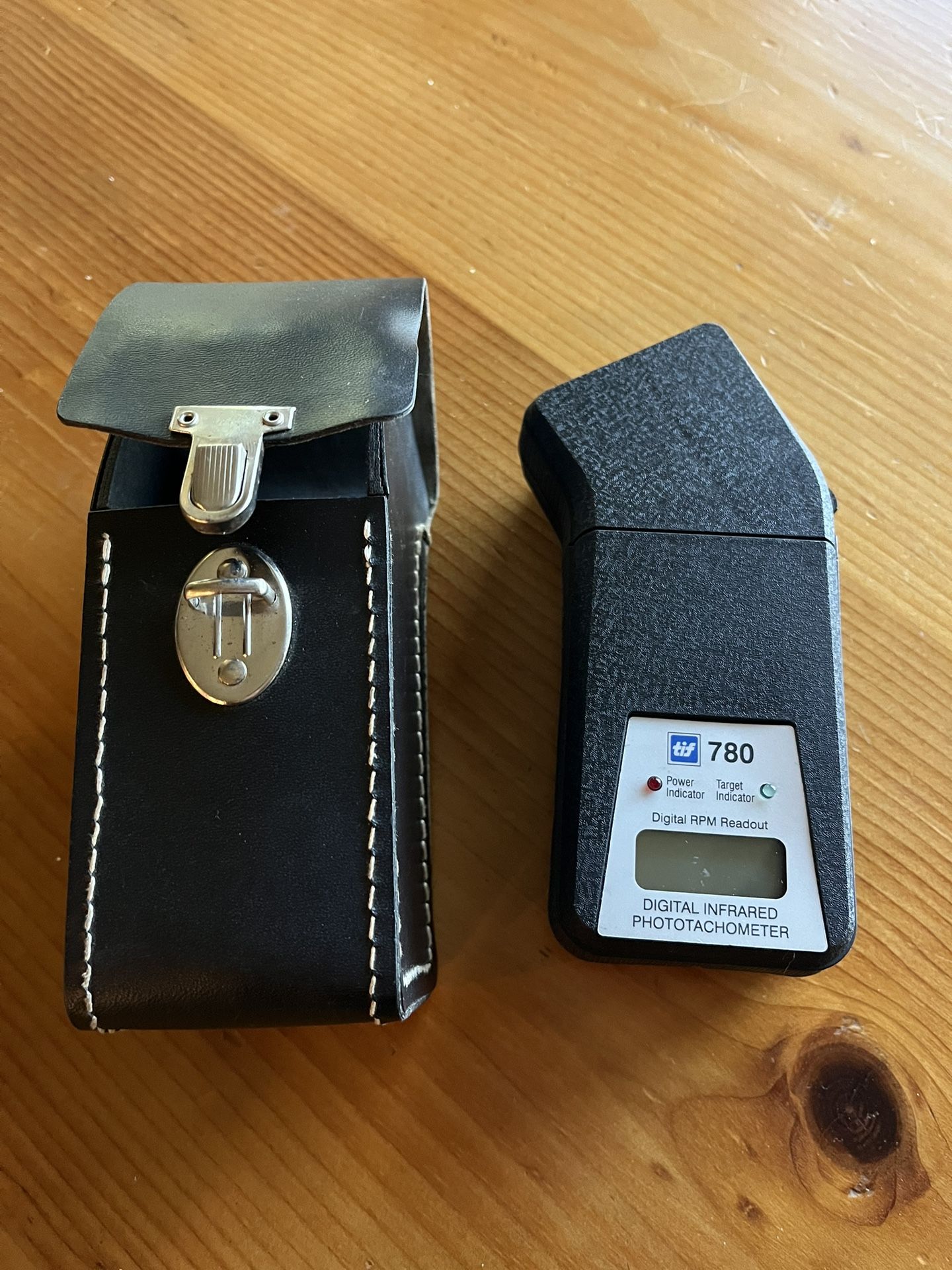 DIGITAL INFRARED PHOTO TACHOMETER 780