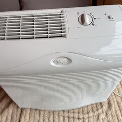 Hunter QuietFlo HEPA Air Purifier Model 30200