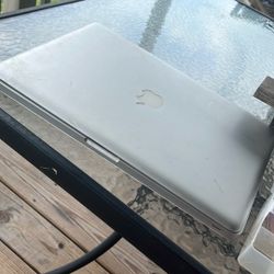 Good condition Apple MacBook Pro