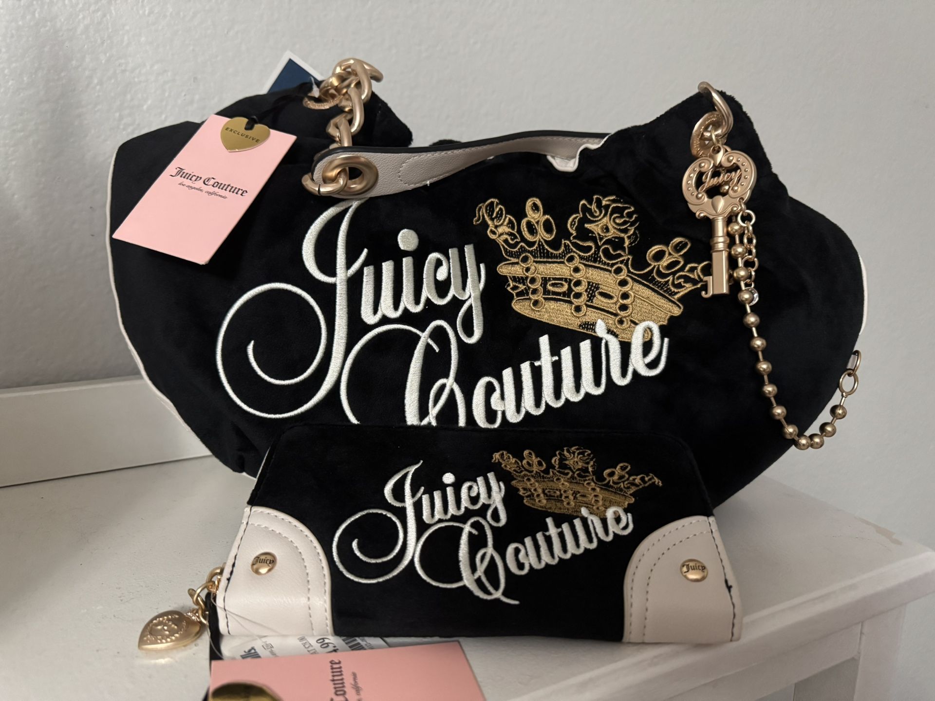 Juicy Couture Four Poster Purse And Wallet