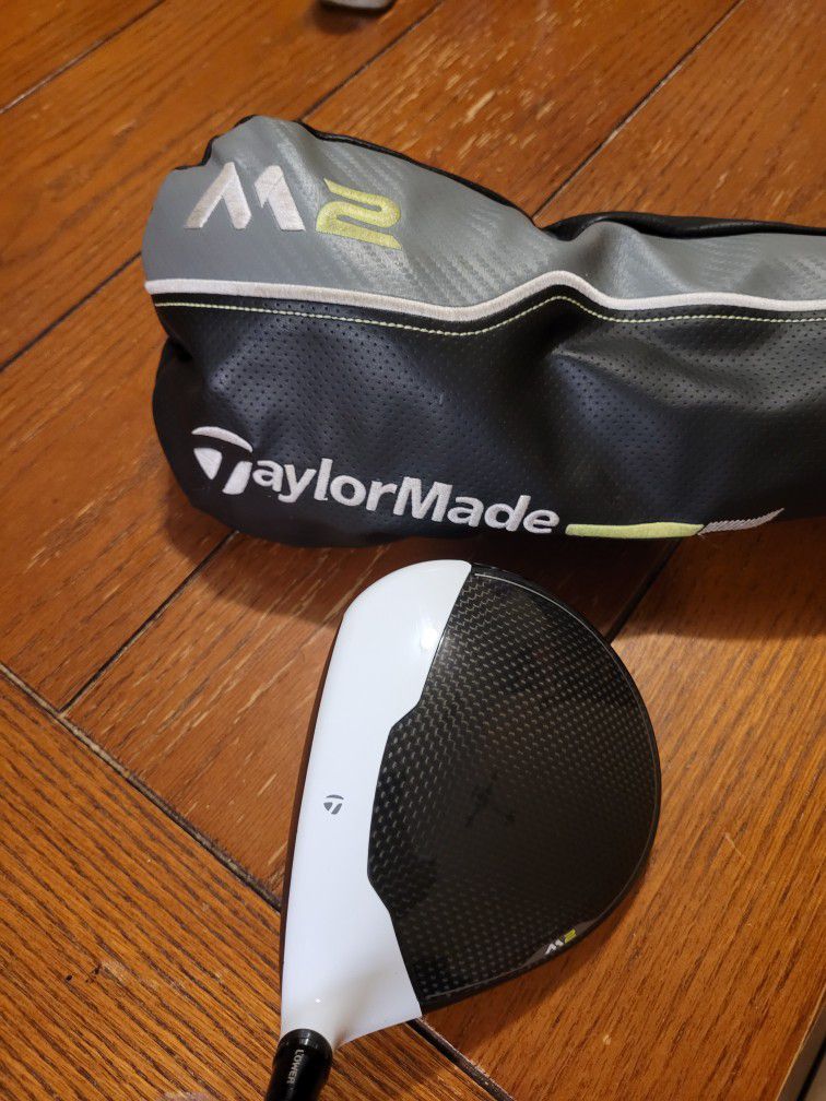 EXCELLENT CONDITION! TAYLORMADE M2 GOLF CLUB DRIVER 