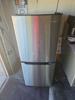 Insignia  small fridge  2 door