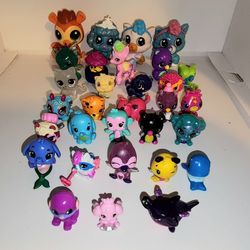 lot of mostly Hatchimals mini figures 