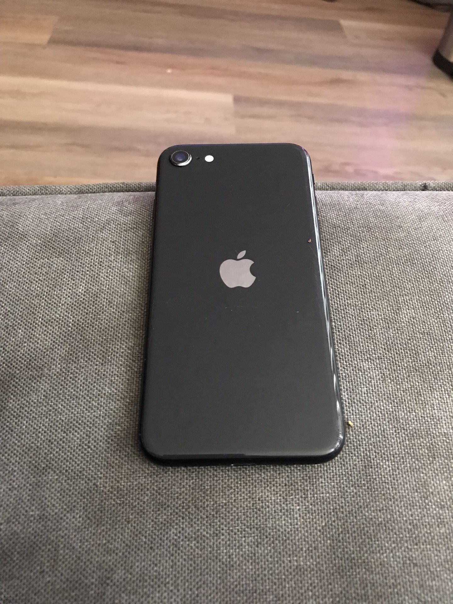 iPhone SE