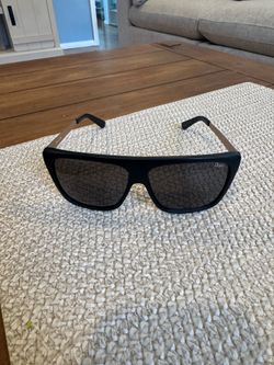 Quay black and gold sunglasses