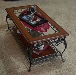 Beautiful grape themed coffee table