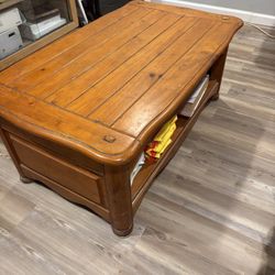Pine Living Room Coffee Table And 1 End Table , Both Are Lift Top And Storage /can Be Painted Any Color To Match Your Decor , Will Sell Separately 