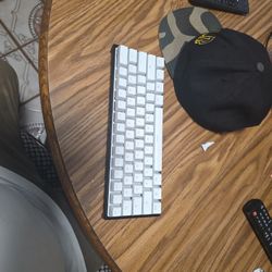 Ducky Mecha Mini Gaming Keyboard white black  Used