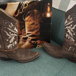 Cowgirl Boots for the Rodeo! Free Delivery 👍