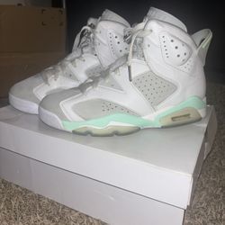 Size 8.5W- Jordan 6 Mint Foam.