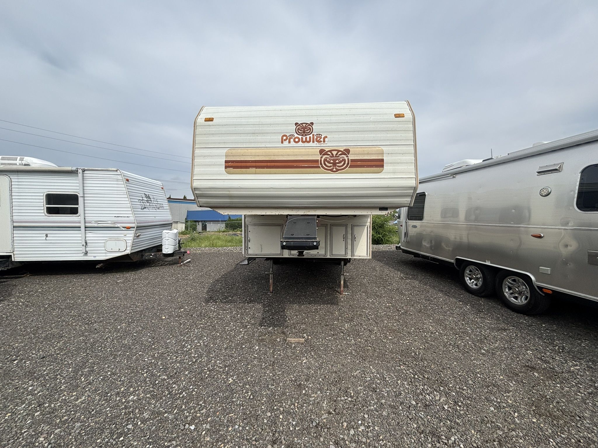 1988 Fifth Wheel Fleet Wood Prowler
