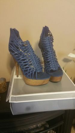 Women heels size 8