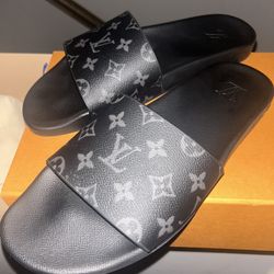 LV Waterfront Mule Slides