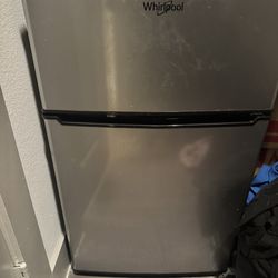 Whirlpool 3.1 Cu Ft Mini Fridge