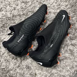 Nike Phantom GX Pro DF FG Soccer Cleats