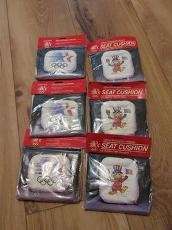 Official rectangular inflatable seat cushions of the los Angeles 1984 olympics