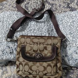  Coach Signature Jacquard Park Swingpack Crossbody  $75 Obo