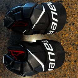 Hockey Gloves - BAUER